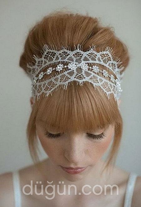 Dantelli Saç Bantlı Gelin Saçı