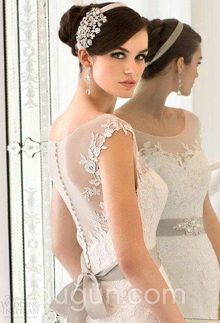 Taşlı Saç Bantlı Gelin Saçı Modeli