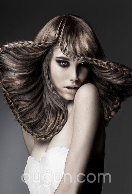 Dağınık Örgülü Topuz Modeli