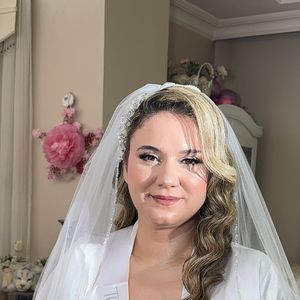 Sema Güler Hair Makeup Artist2