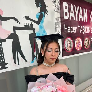 Hacer Taşkın Bayan Kuaförü4